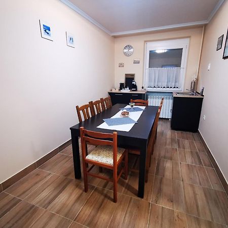 Central Park Apartman Szekszárd Buitenkant foto
