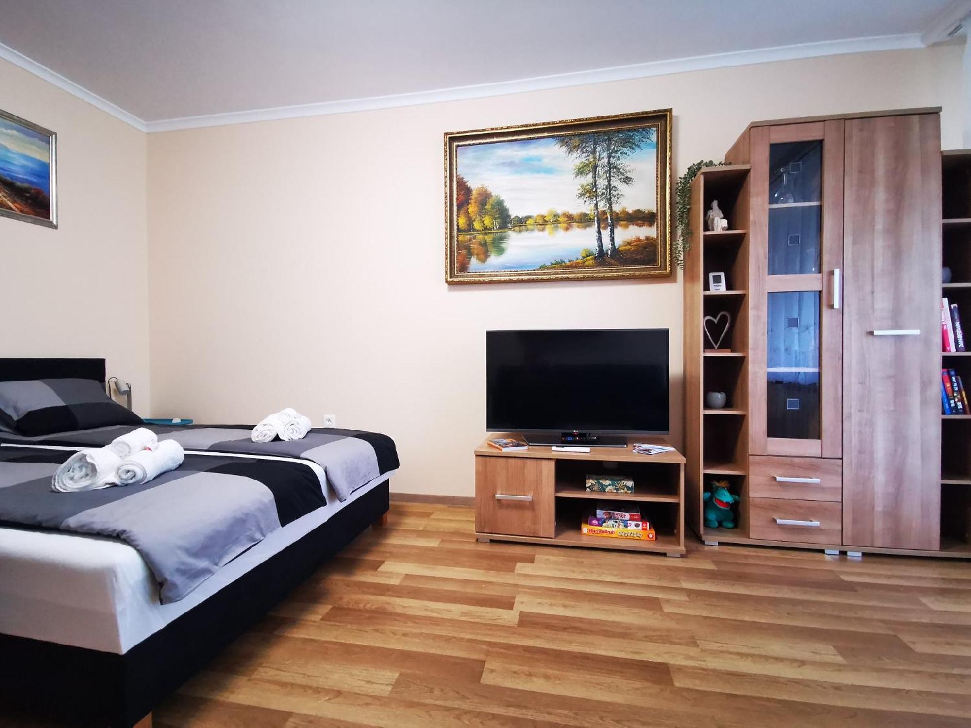 Central Park Apartman Szekszárd Buitenkant foto