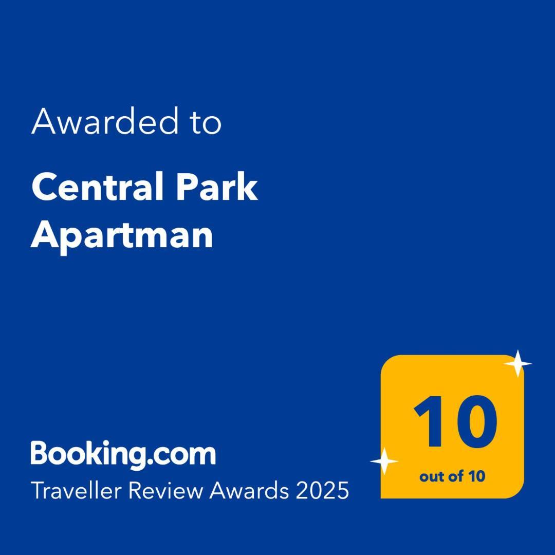 Central Park Apartman Szekszárd Buitenkant foto
